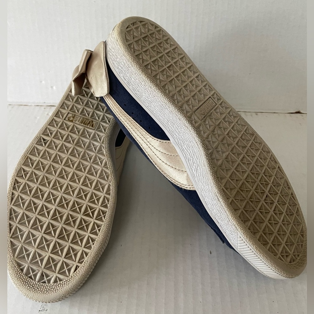 Puma Sneakers Varsity Trainers Blue Suede/Lt Tan Satin Bows & Stripes Size 9 - Picture 6 of 9